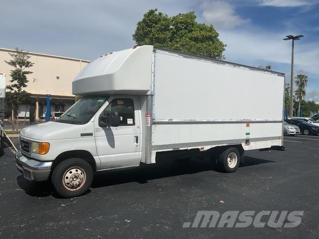Ford E350 탑차 트럭
