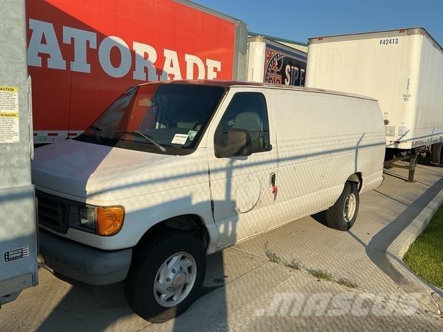 Ford E350 탑차 트럭