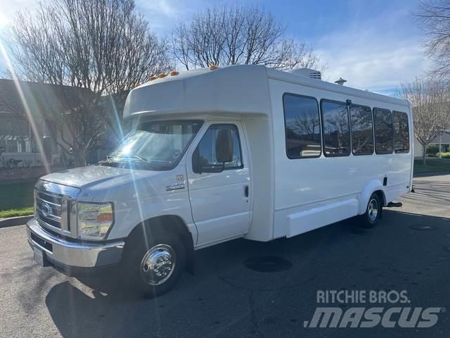 Ford E450 패널 화물차