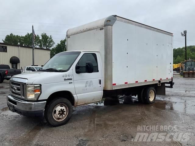 Ford E450 패널 화물차