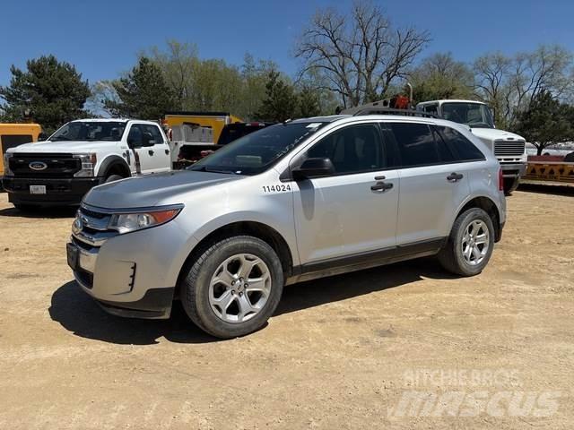 Ford Edge SE 자동차