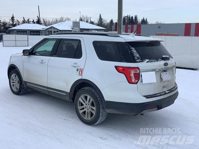 Ford Explorer 자동차