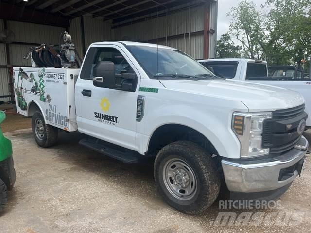Ford F-250 건설 장비 - 기타