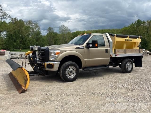 Ford F-250 제설 블레이드 및 제설기