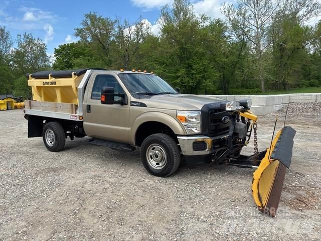 Ford F-250 제설 블레이드 및 제설기