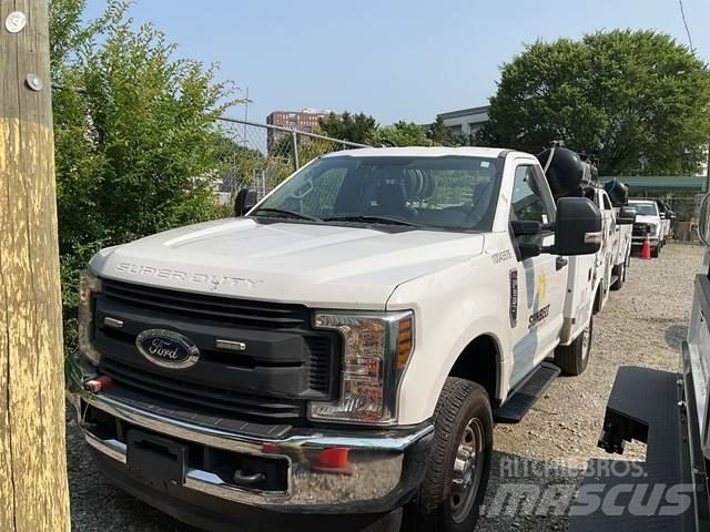 Ford F-250 시립/다목적 차량