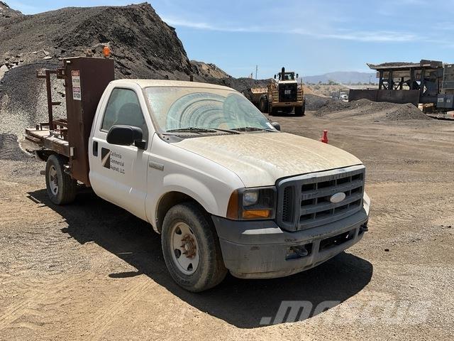 Ford F-250 플랫베드/드롭사이드 트럭