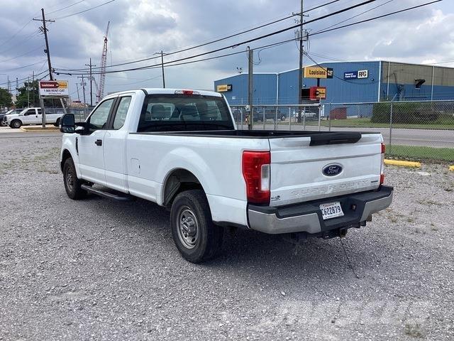 Ford F-250 픽업/드롭사이드