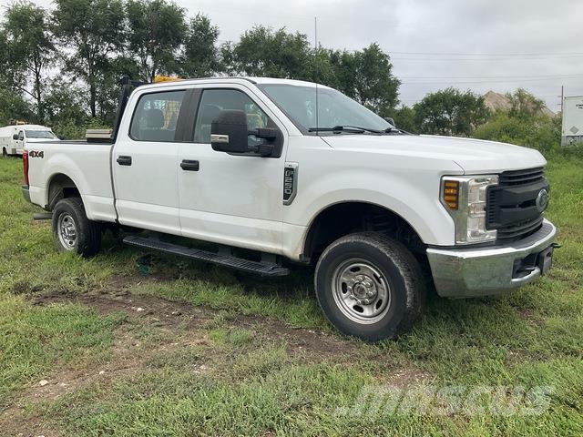 Ford F-250 픽업/드롭사이드