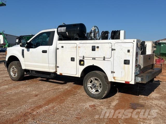 Ford F-250 시립/다목적 차량