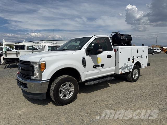Ford F-250 시립/다목적 차량