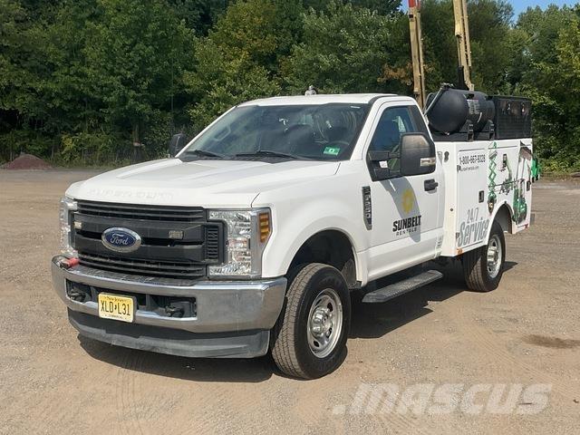 Ford F-250 시립/다목적 차량