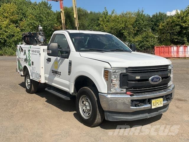 Ford F-250 시립/다목적 차량