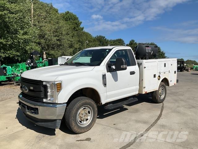 Ford F-250 시립/다목적 차량