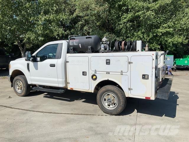 Ford F-250 시립/다목적 차량