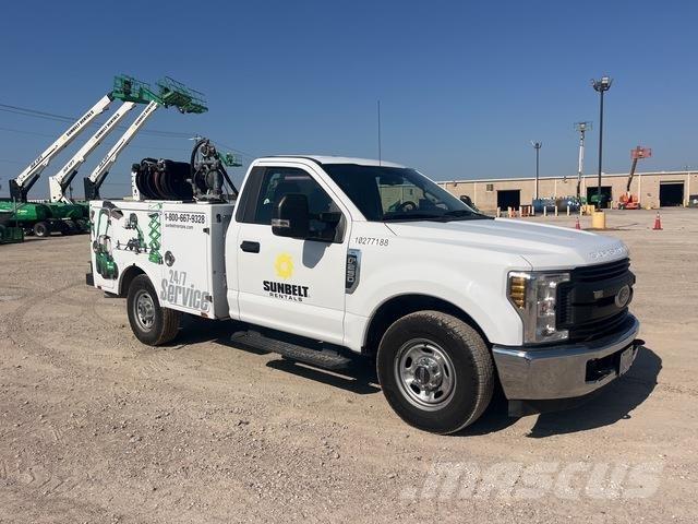 Ford F-250 시립/다목적 차량