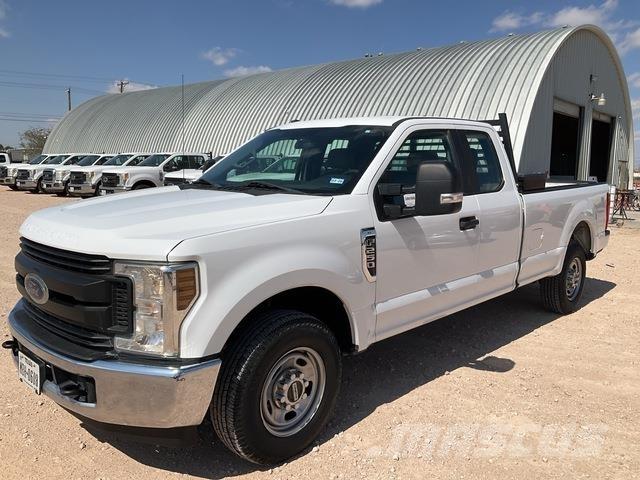 Ford F-250 픽업/드롭사이드
