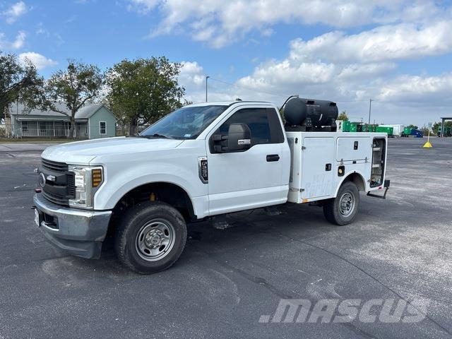 Ford F-250 시립/다목적 차량