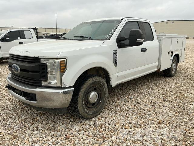 Ford F-250 픽업/드롭사이드