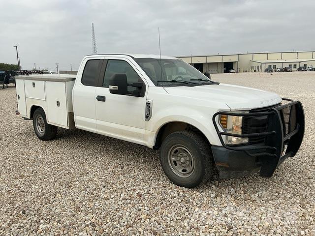 Ford F-250 픽업/드롭사이드