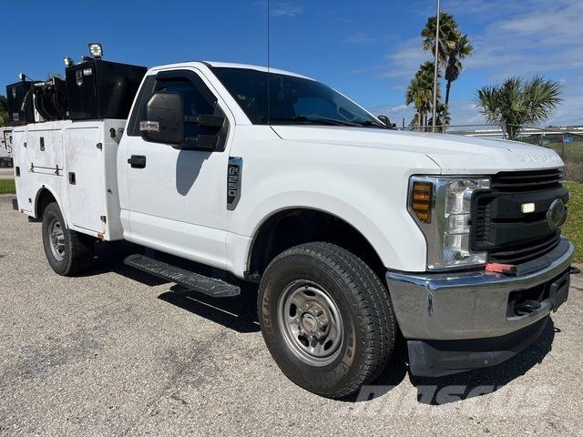 Ford F-250 시립/다목적 차량
