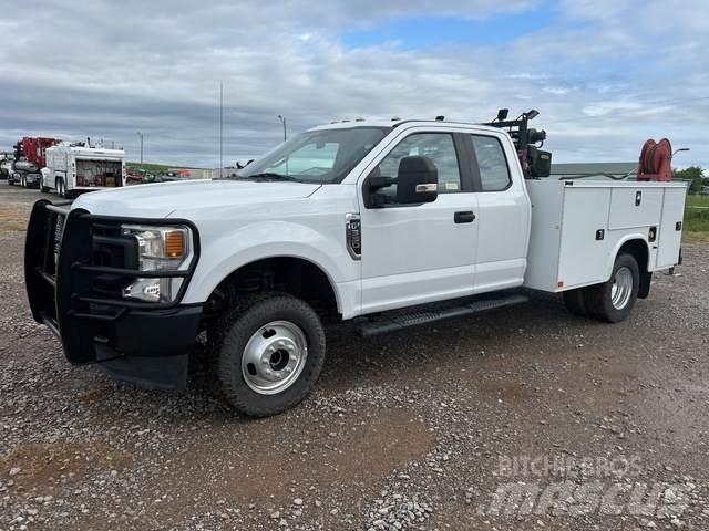 Ford F-350 시립/다목적 차량
