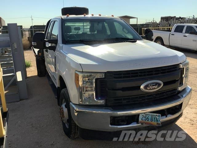 Ford F-350 플랫베드/드롭사이드 트럭