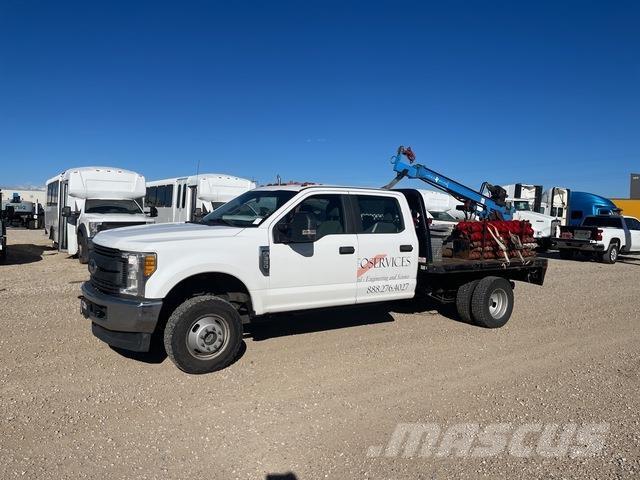 Ford F-350 이동식 드릴 리그 트럭