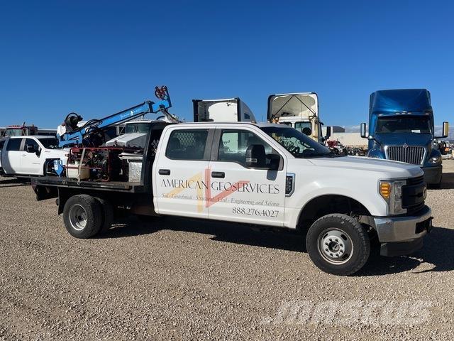 Ford F-350 이동식 드릴 리그 트럭