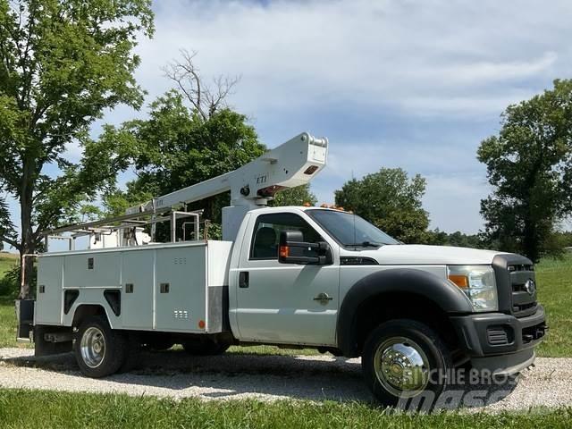Ford F-450 트럭 탑재 고소작업대