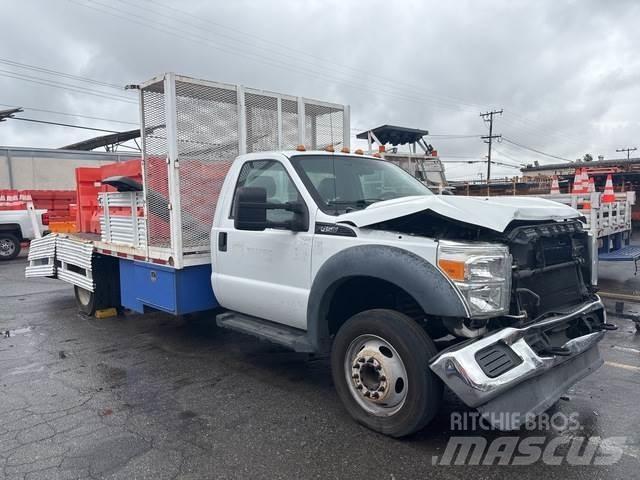 Ford F-450 플랫베드/드롭사이드 트럭