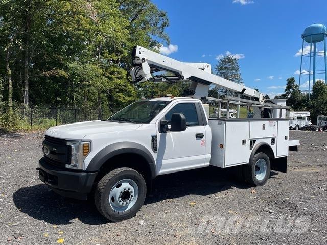 Ford F-450 트럭 탑재 고소작업대