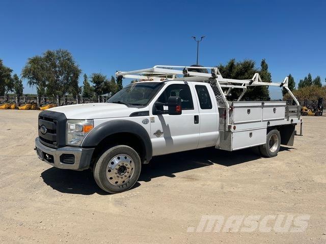 Ford F-450 플랫베드/드롭사이드 트럭