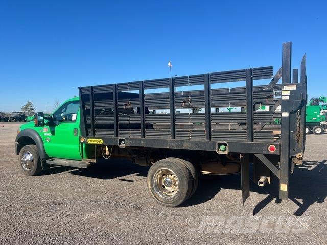 Ford F-450 플랫베드/드롭사이드 트럭