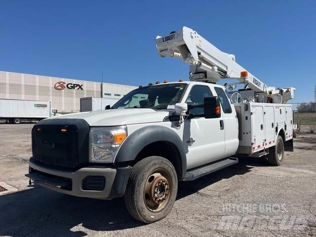 Ford F-550 트럭 탑재 고소작업대