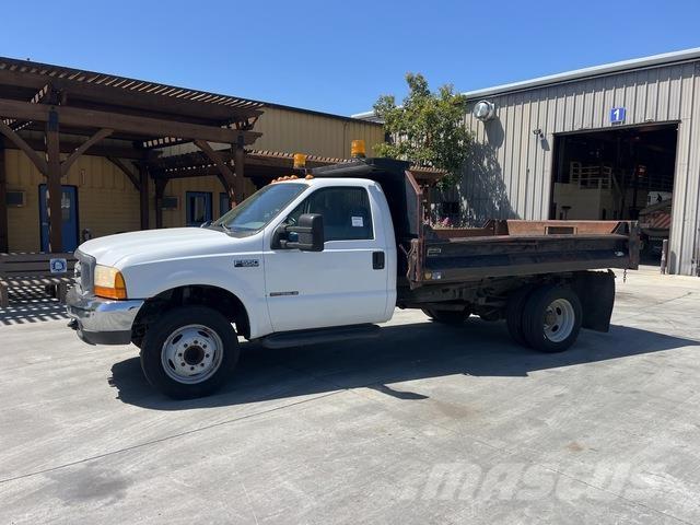 Ford F-550 덤프 트럭