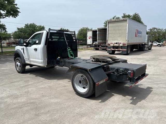 Ford F-550 연결식 홀러