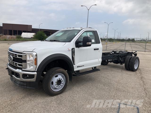 Ford F-550 캐빈 및 인테리어