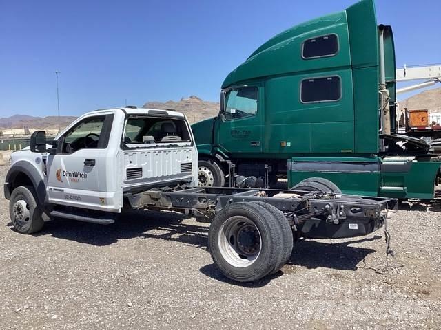 Ford F-550 캐빈 및 인테리어