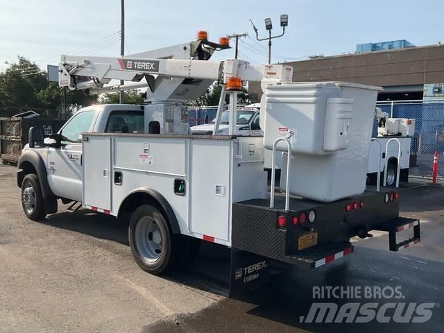 Ford F-550 트럭 탑재 고소작업대