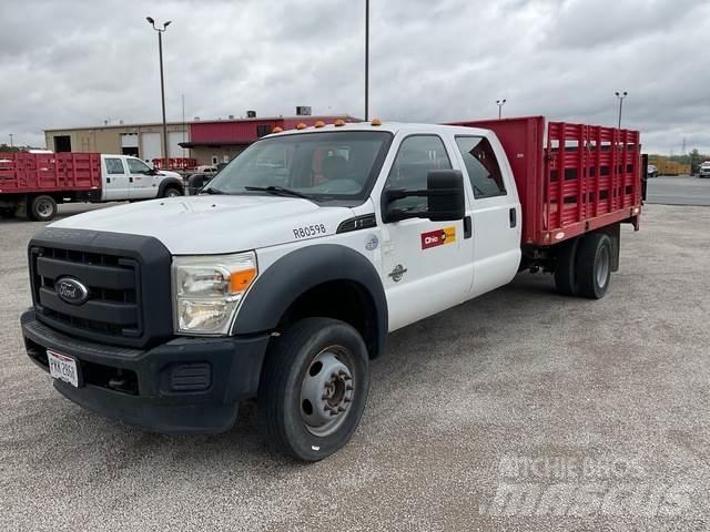 Ford F-550 플랫베드/드롭사이드 트럭