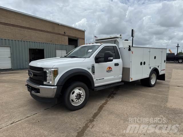 Ford F-550 시립/다목적 차량