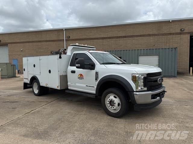 Ford F-550 시립/다목적 차량
