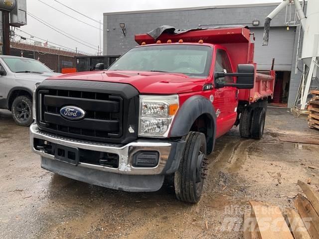 Ford F-550 덤프 트럭