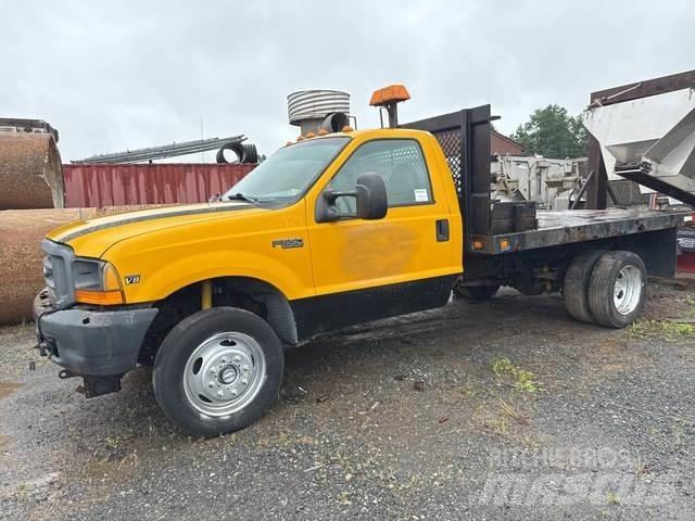Ford F-550 플랫베드/드롭사이드 트럭