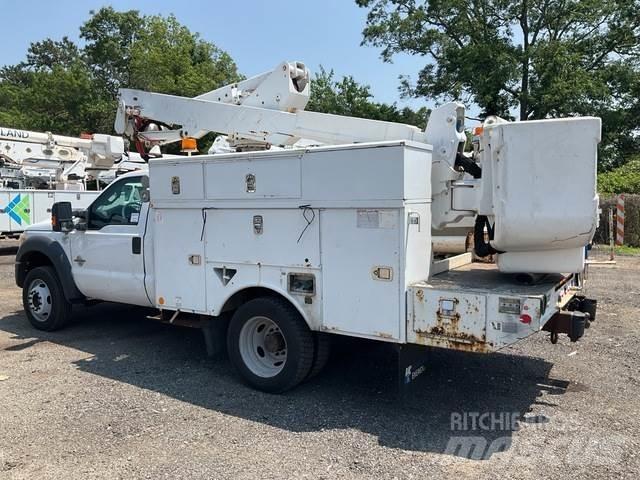 Ford F-550 기타 트럭