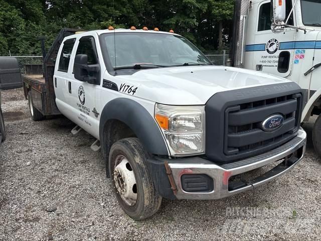 Ford F-550 플랫베드/드롭사이드 트럭