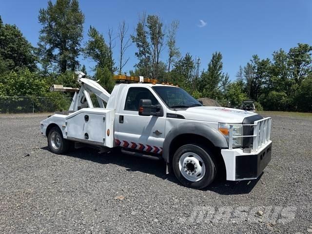Ford F-550 회수 차량