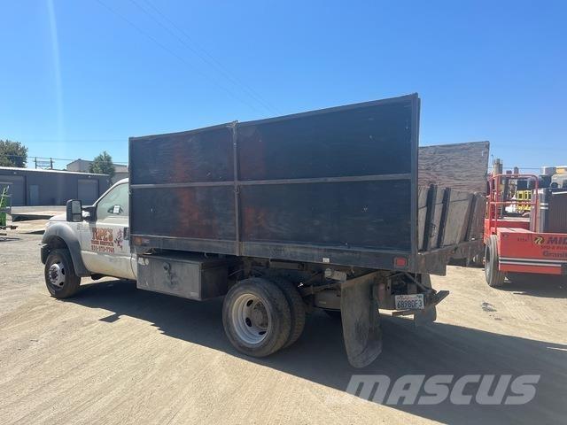 Ford F-550 덤프 트럭