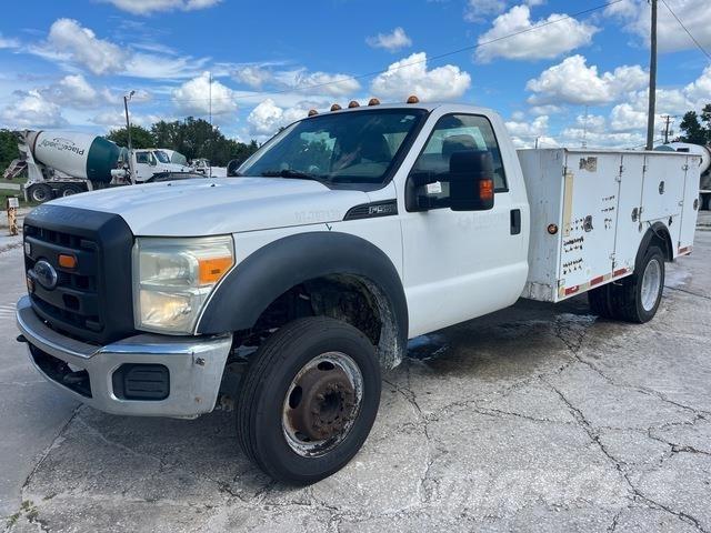 Ford F-550 시립/다목적 차량